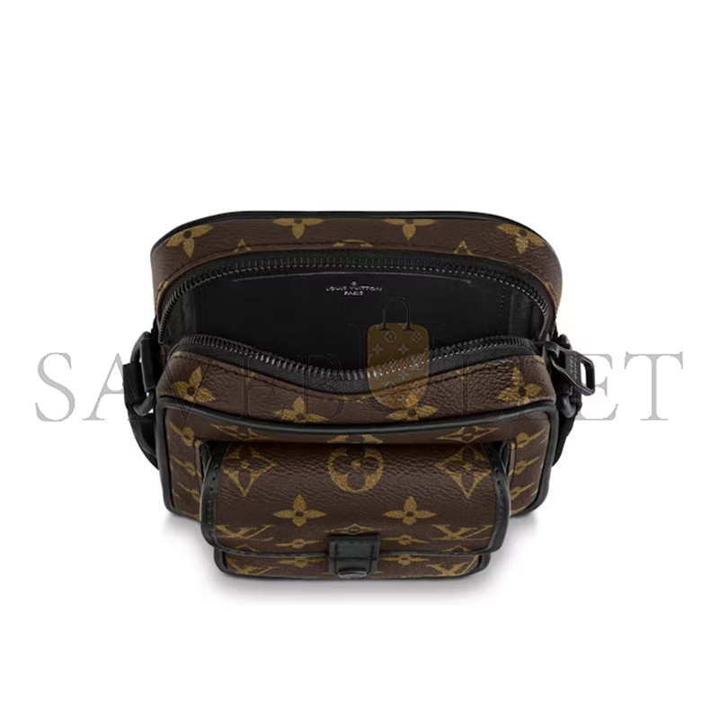 LOUIS VUITTON MASTER CHRISTOPHER WEARABLE WALLET M69404 (17*15*8cm)